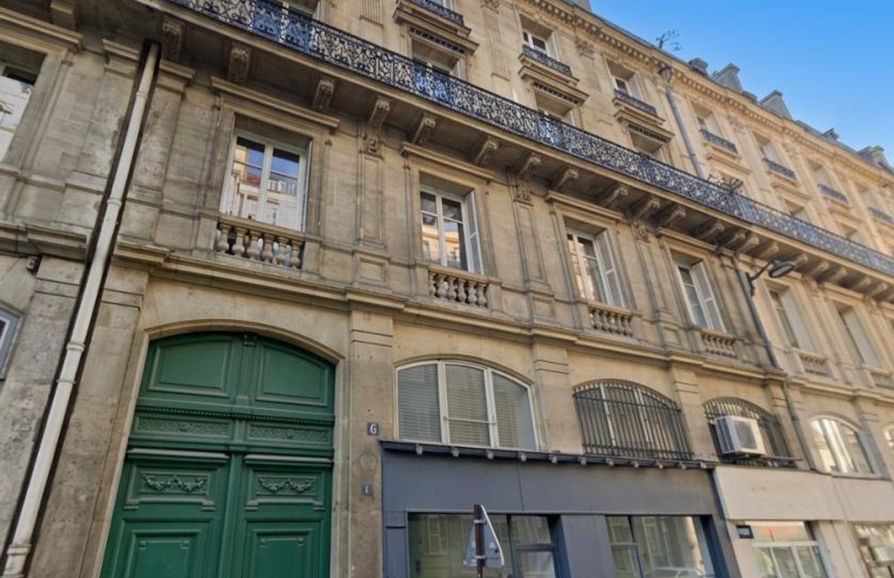 Local à louer - 89 m² - Paris 9