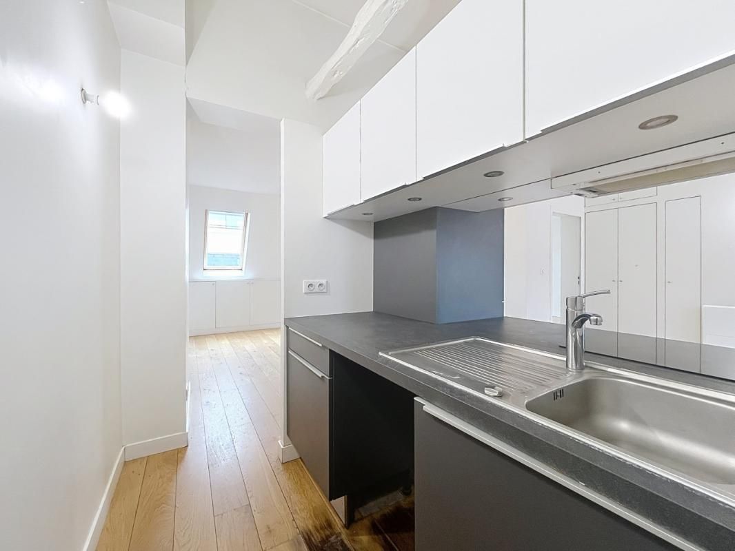 T2 non meublé 56.3m², rue Paul Baudry - Paris (8)