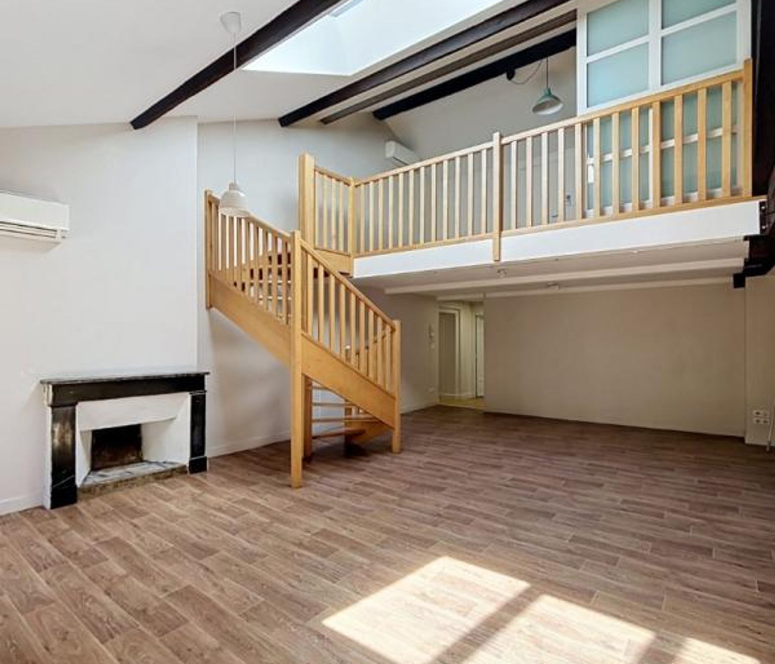 Location Magnifique T5 de 138 m² en duplex Quartier St Georges