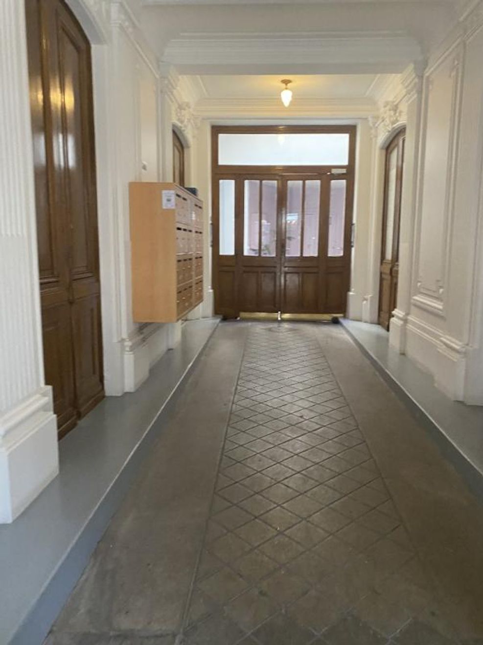 BUREAUX A LOUER - 102 M² - PARIS 8