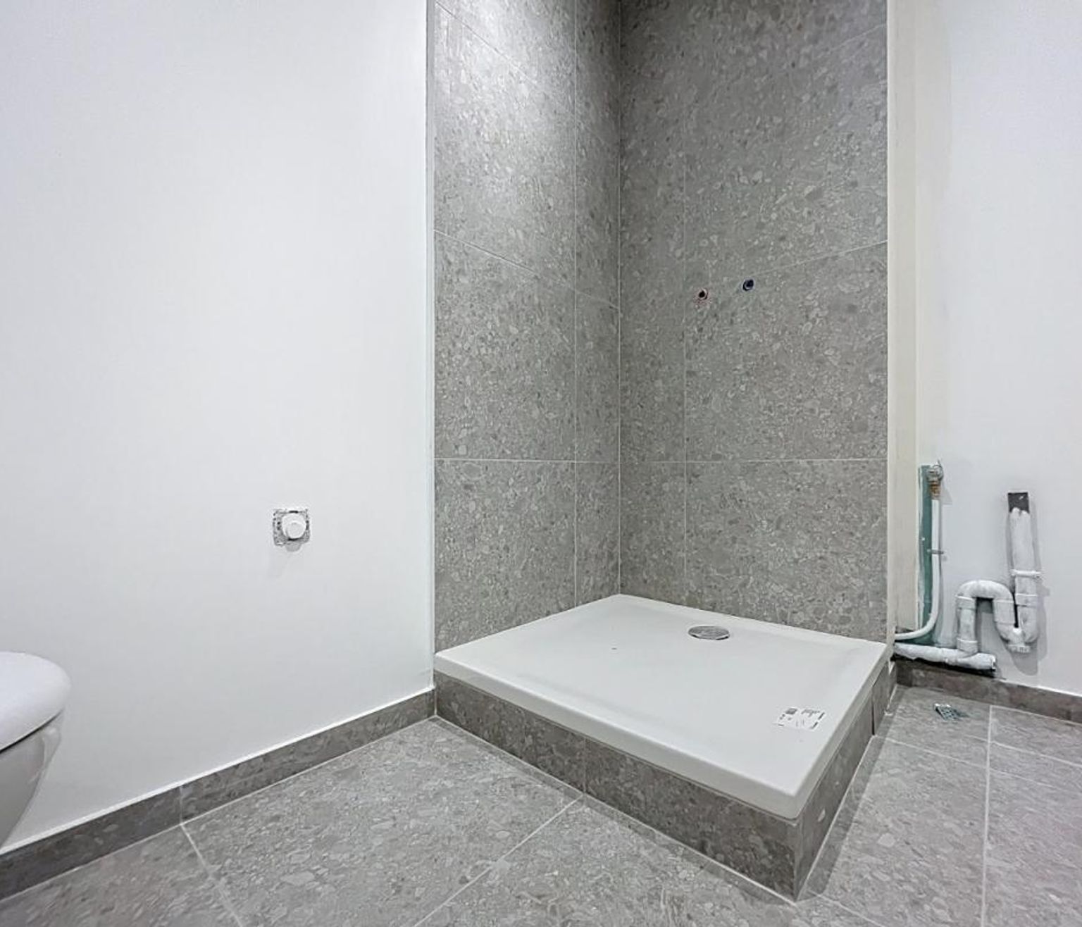 T3, non meublé, en fin de rénovation - Rue de l'Amiral Roussin - Paris (15)