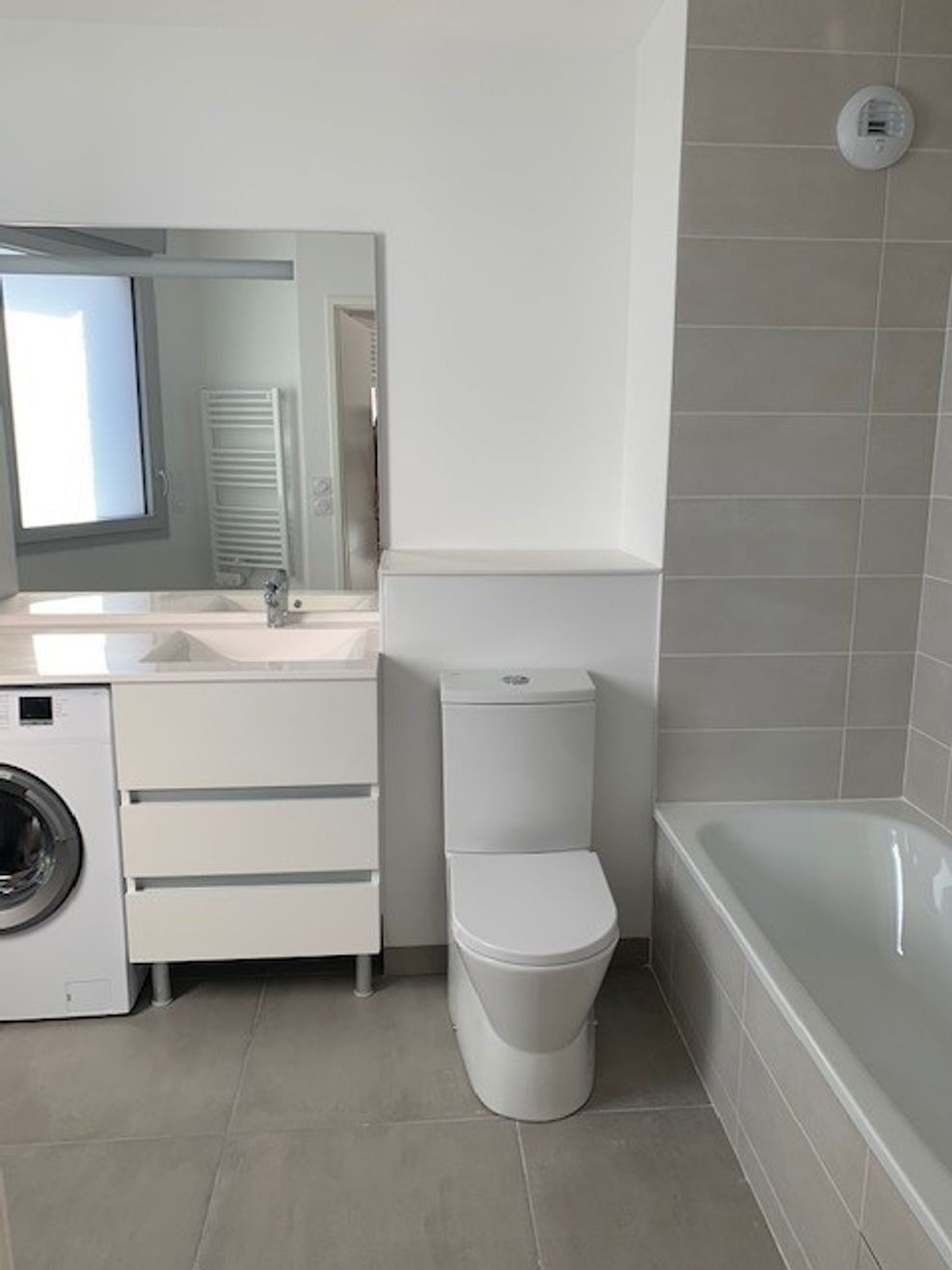 Location T1 avec terrasse Compans