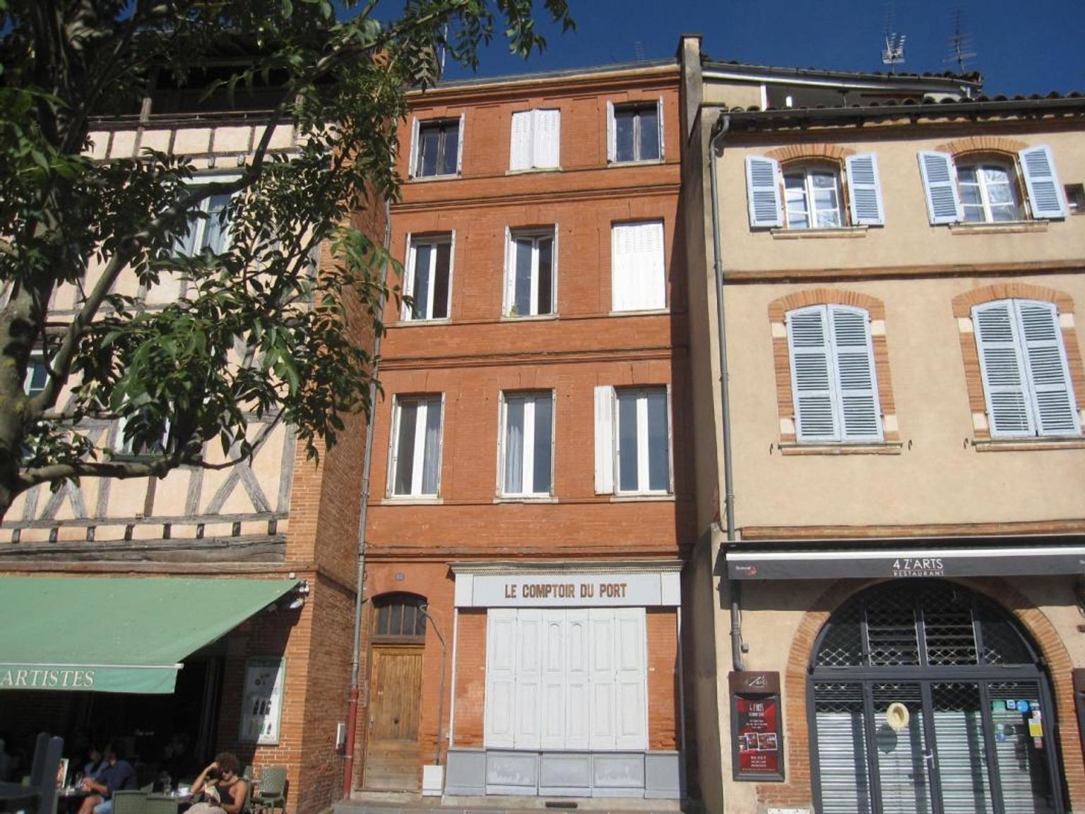 Location magnifique T2 place de la Daurade 42.21m²