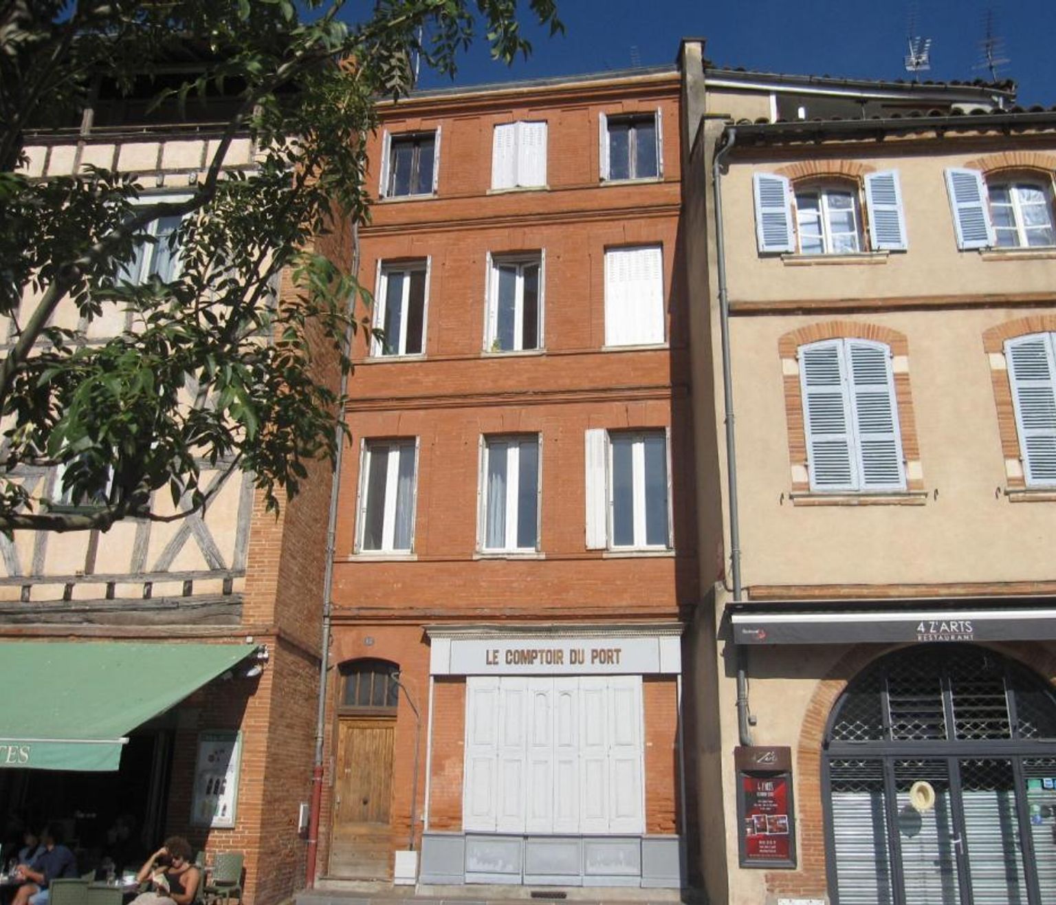 Location magnifique T2 place de la Daurade 42.21m²