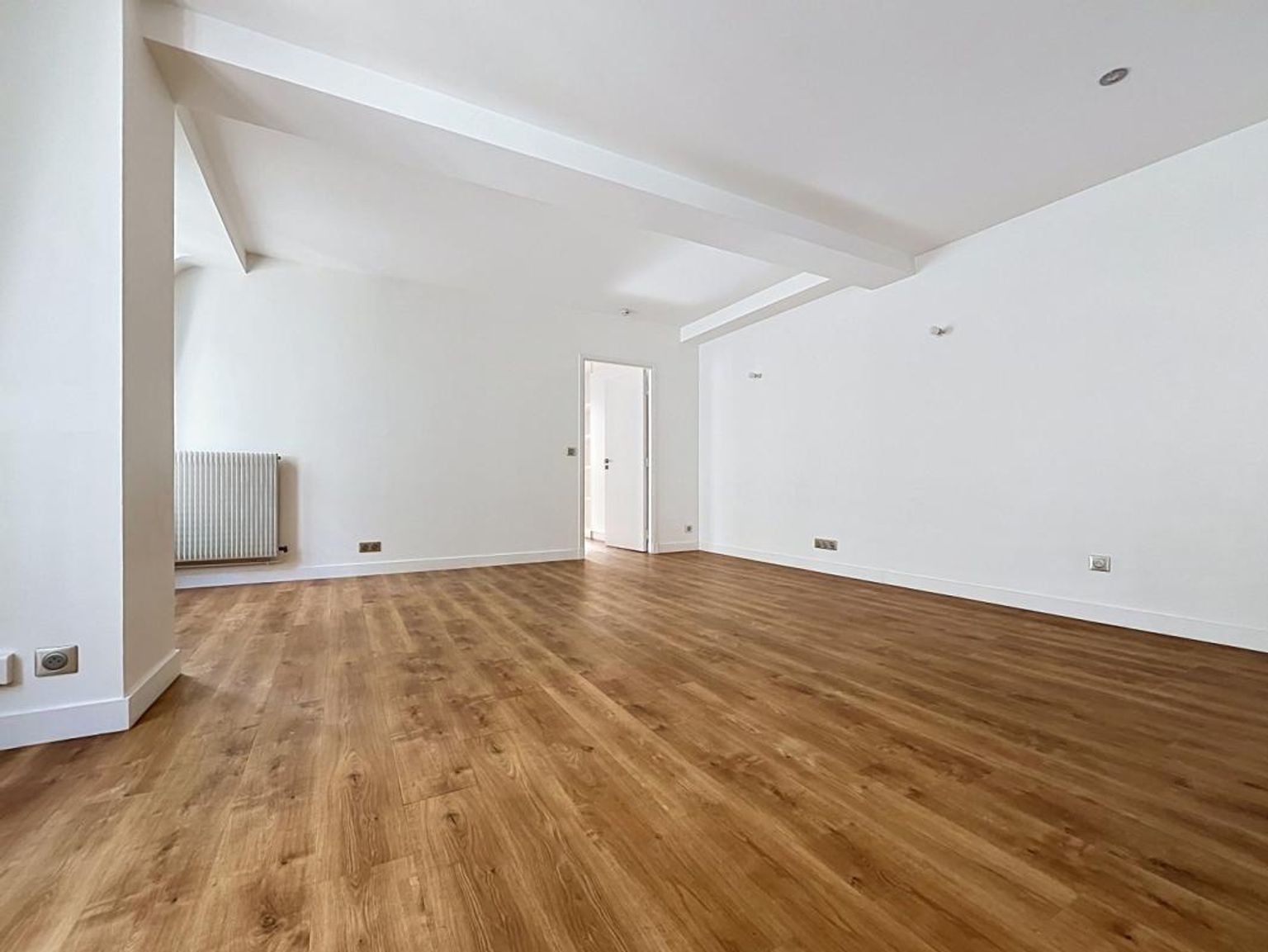 Appartement T2 BIS non meublé - Paris (8)