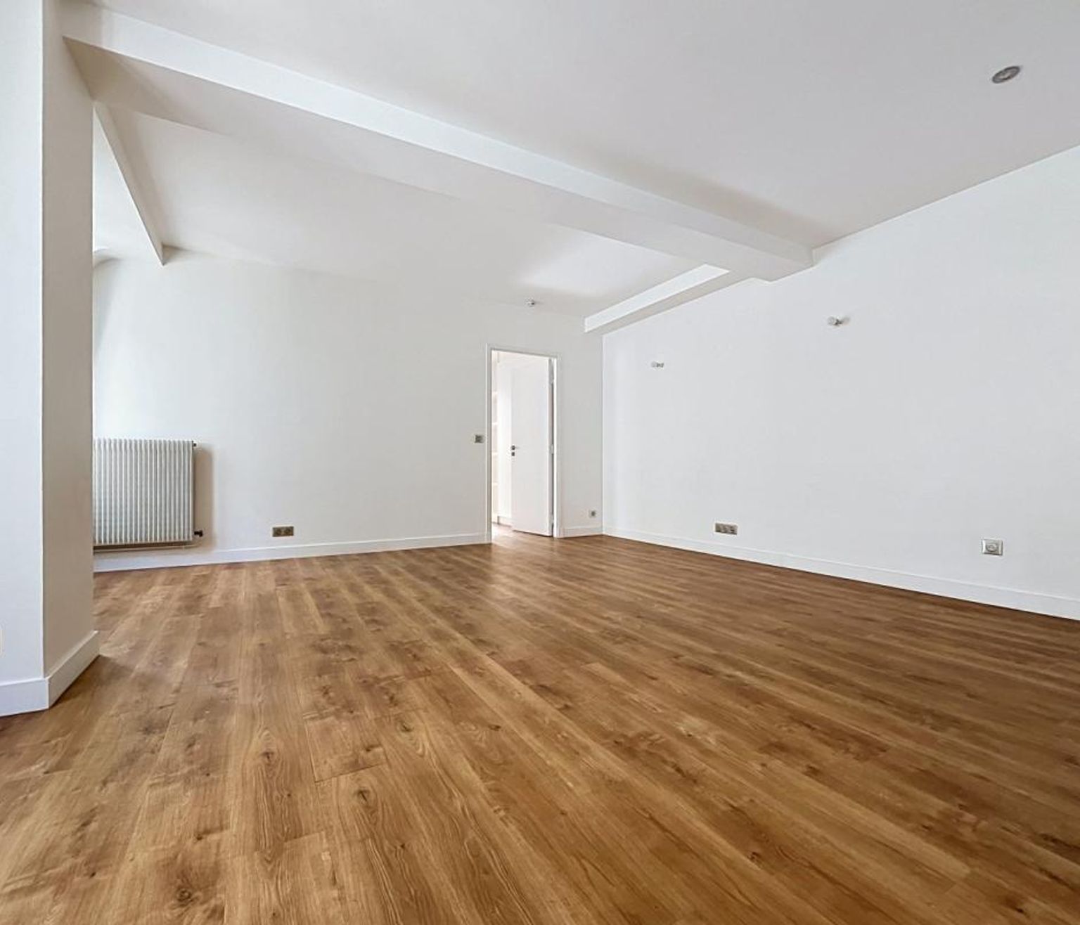 Appartement T2 BIS non meublé - Paris (8)