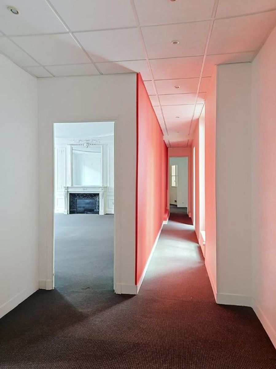 Bureaux à louer - 235 m² - Paris 8