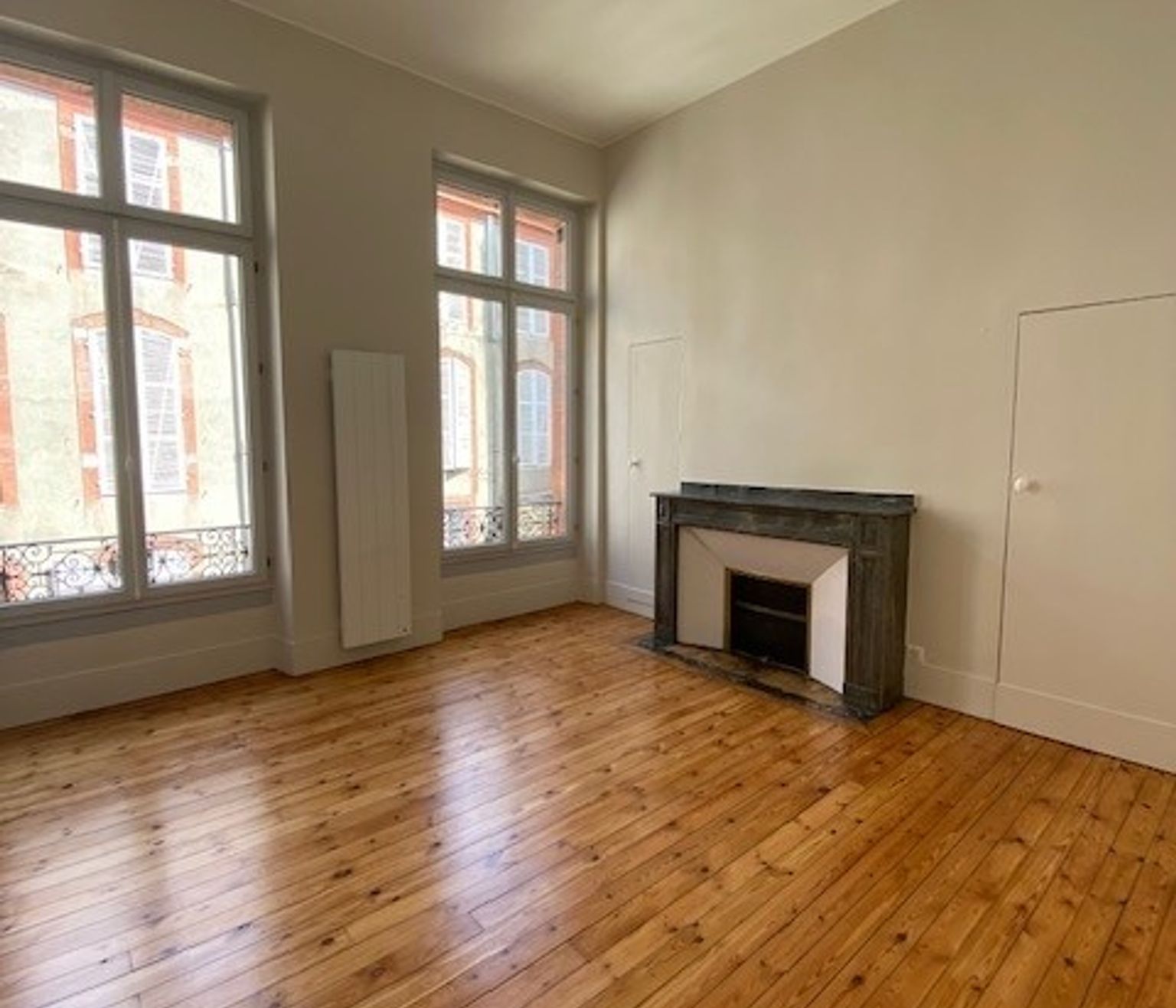 Location Magnifique T5 de 135 m² rue Croix Baragnon