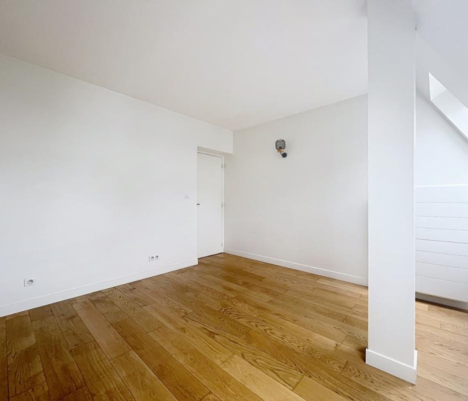 T2 non meublé 56.3m², rue Paul Baudry - Paris (8)