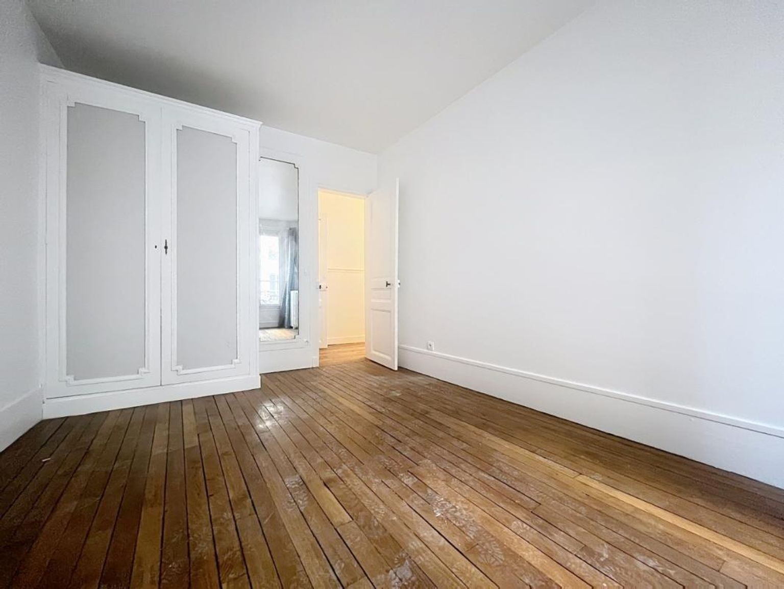 T3, non meublé, en fin de rénovation - Rue de l'Amiral Roussin - Paris (15)