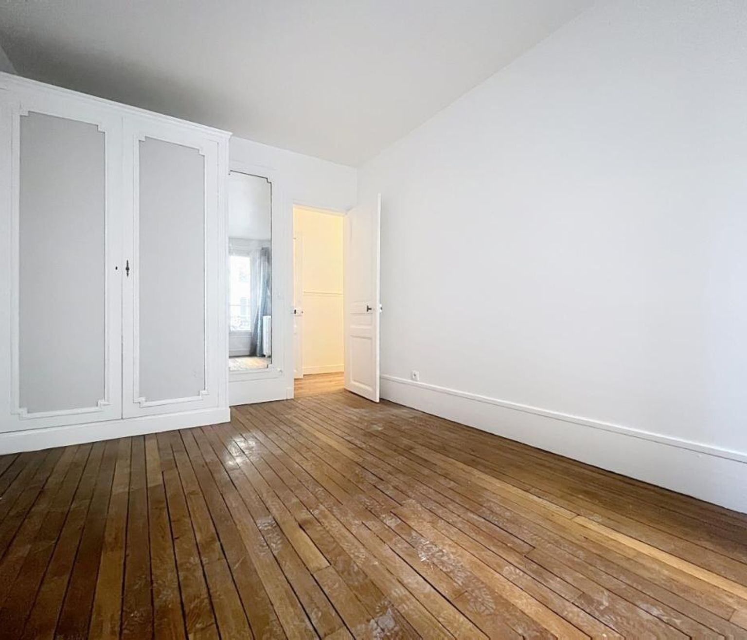 T3, non meublé, en fin de rénovation - Rue de l'Amiral Roussin - Paris (15)