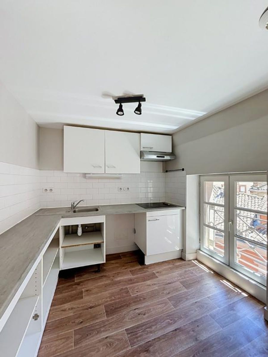 Location Magnifique T5 de 138 m² en  duplex Quartier St Georges