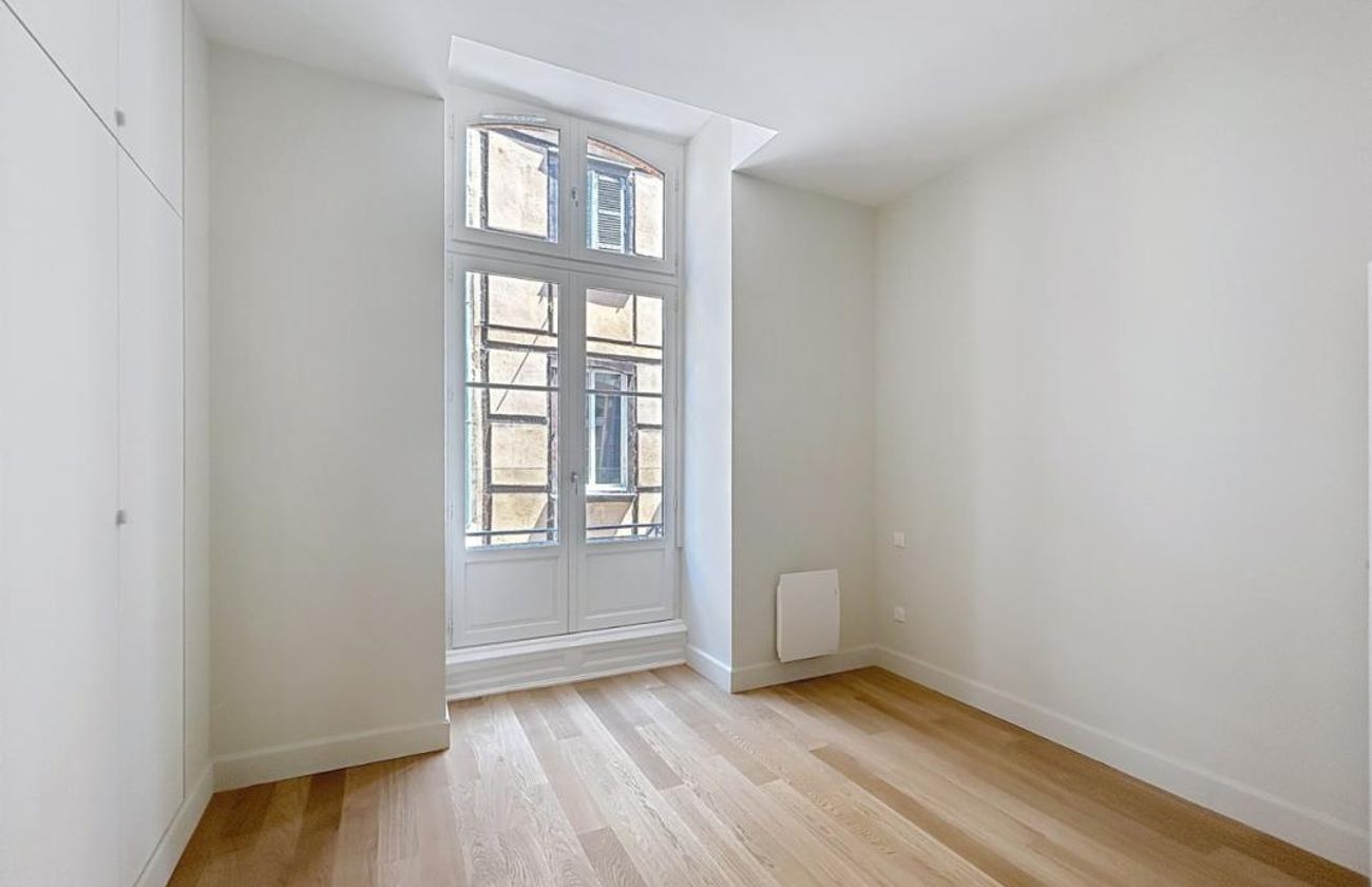 Location magnifique T4 neuf ( 95.10 m² ) quartier Carmes