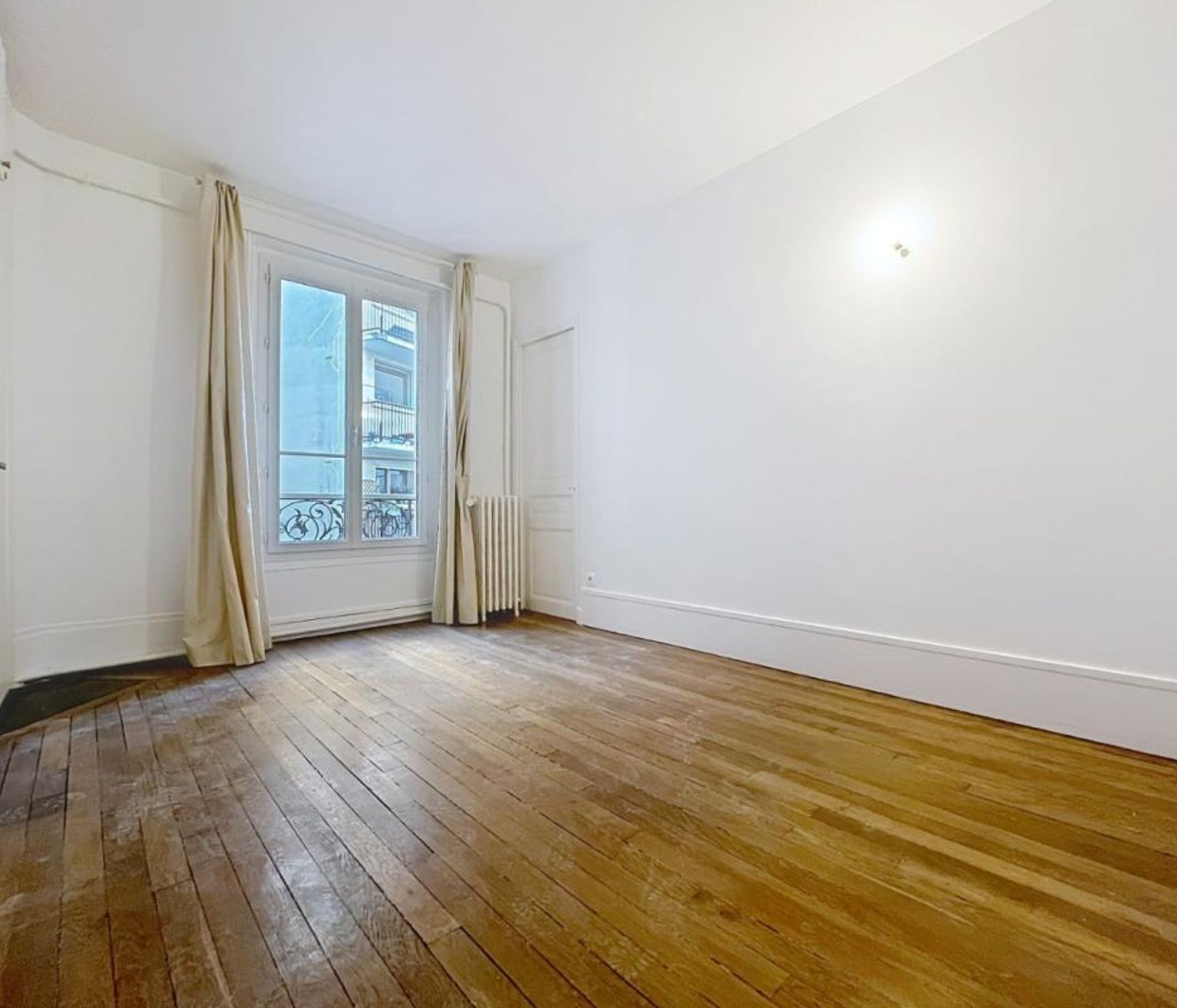 T3, non meublé, en fin de rénovation - Rue de l'Amiral Roussin - Paris (15)