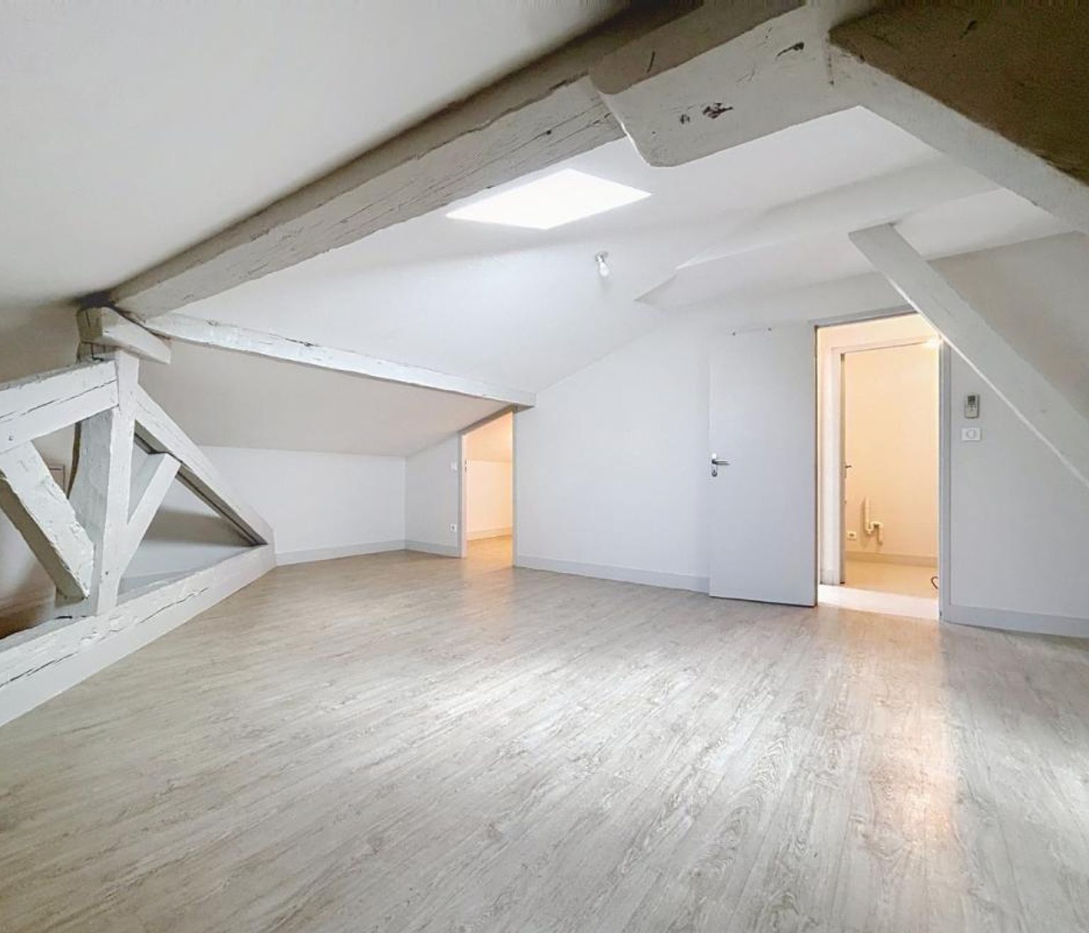 Location T4 de 71.21 m² Victor Hugo avec Climatisation ( colocations acceptées )