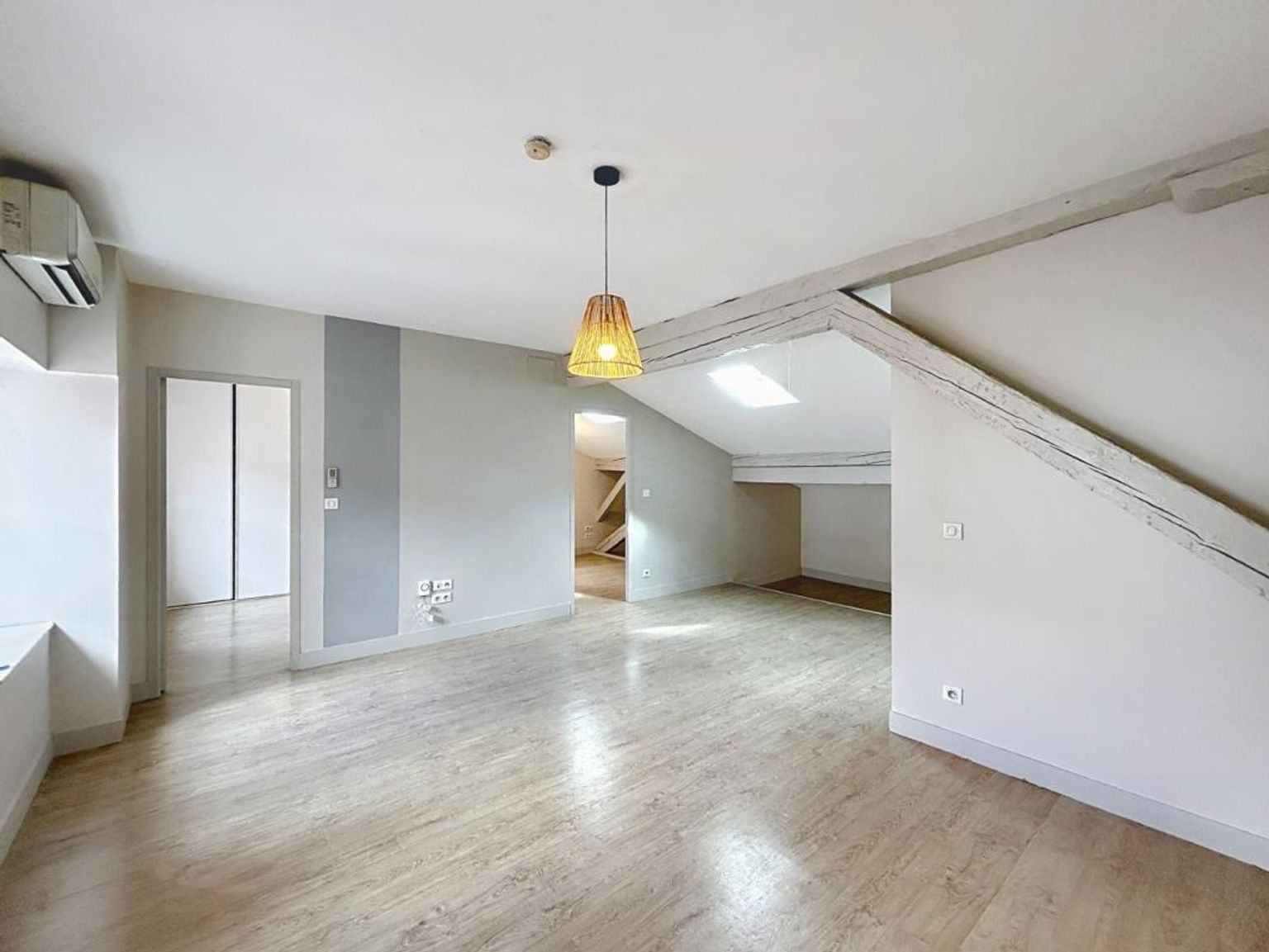 Location T4 de 71.21 m² Victor Hugo avec Climatisation ( colocations acceptées )