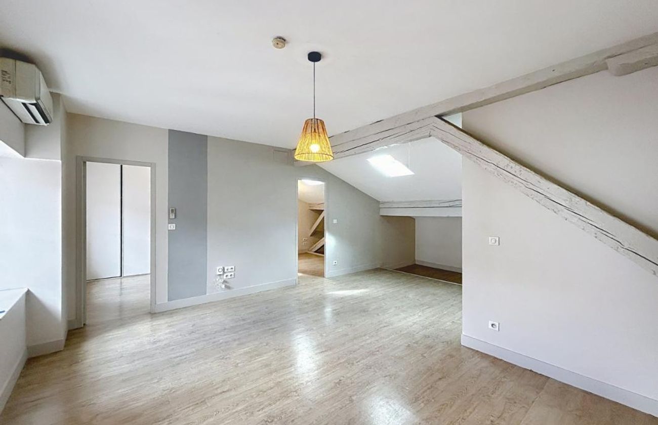 Location T4 de 71.21 m² Victor Hugo avec Climatisation ( colocations acceptées )