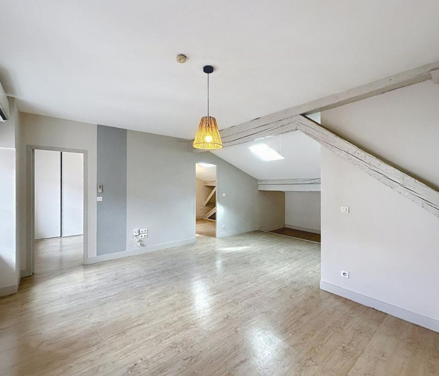 Location T4 de 71.21 m² Victor Hugo avec Climatisation ( colocations acceptées )