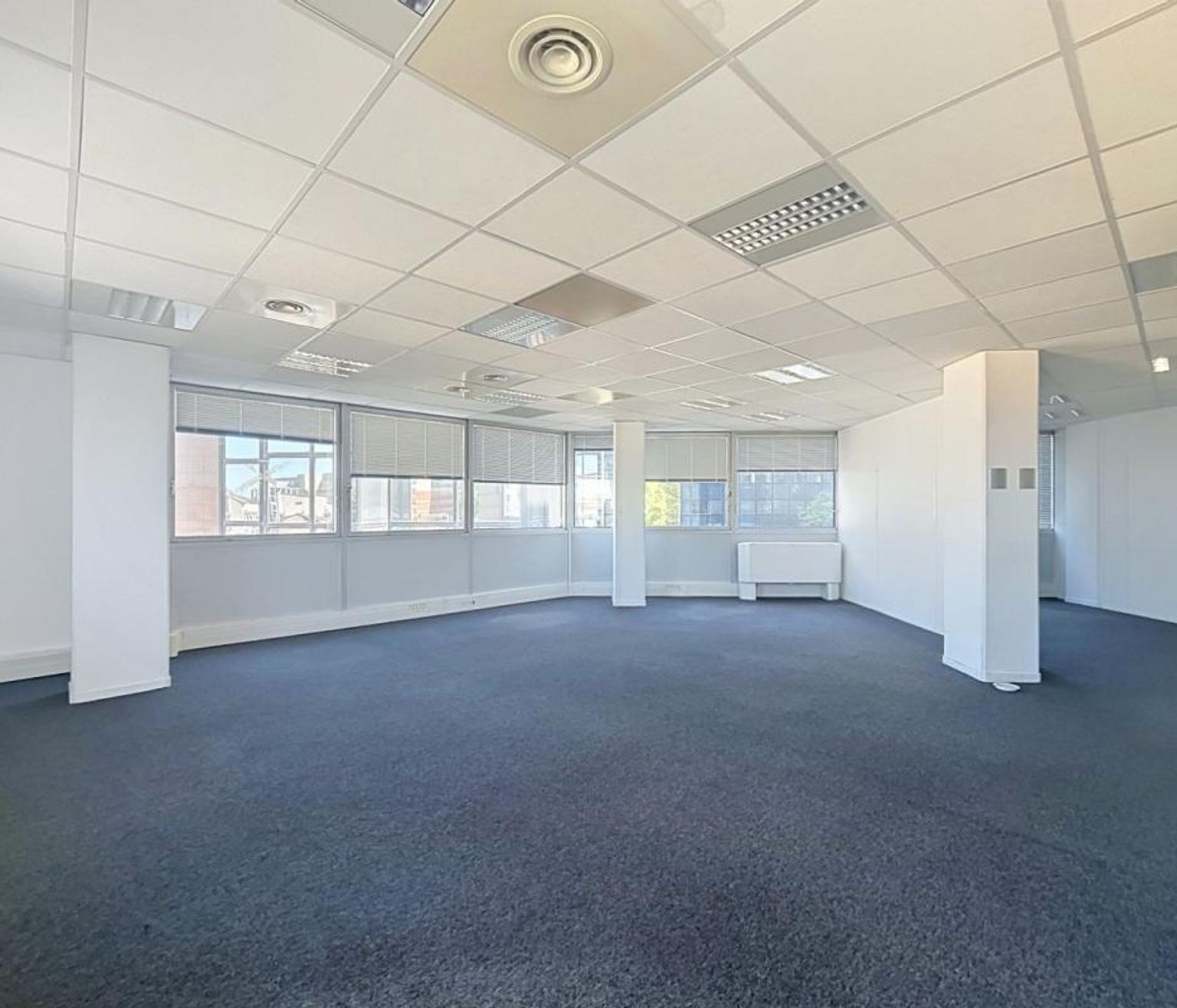 Bureaux à louer - 1033 m² - Toulouse Compans Caffarelli