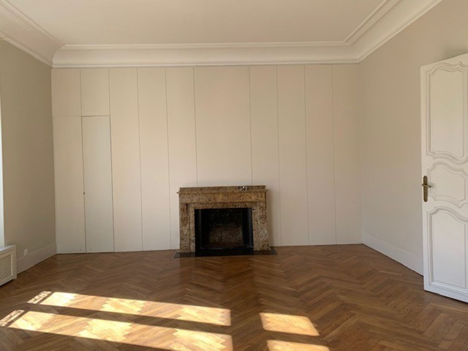 Location T6 de 214 m² rue Croix Baragnon avec cave et parking