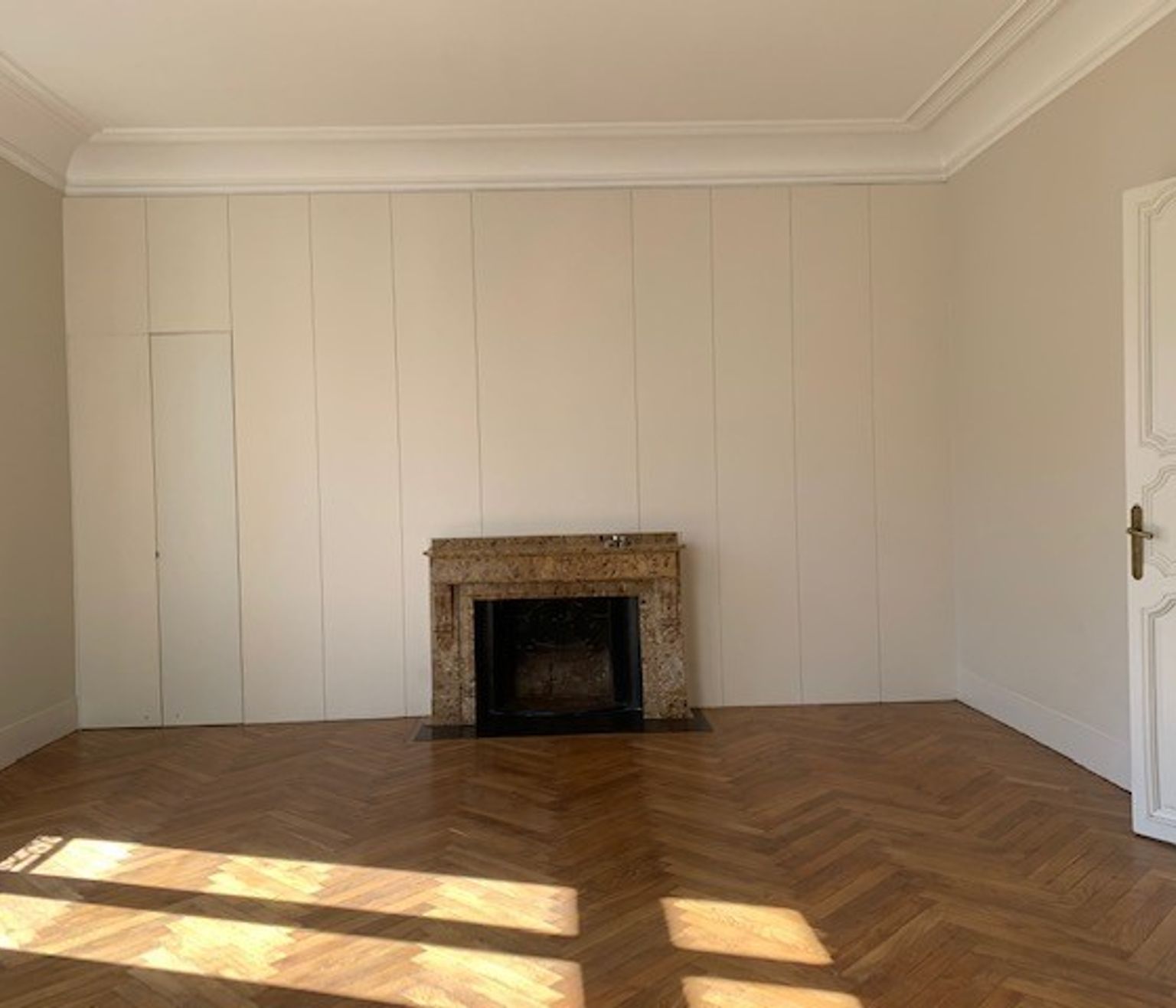 Location T6 de 214 m² rue Croix Baragnon avec cave et parking