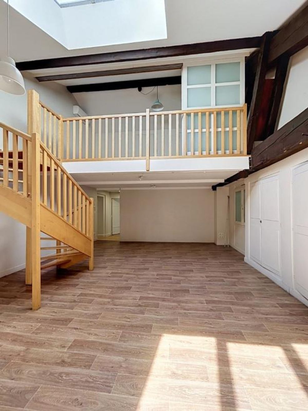 Location Magnifique T5 de 138 m² en  duplex Quartier St Georges