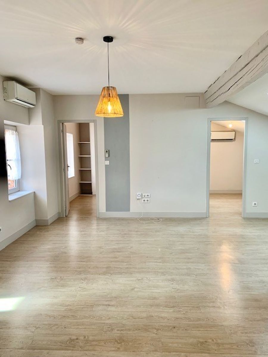 Location T4 de 71.21 m² Victor Hugo avec Climatisation ( colocations acceptées )