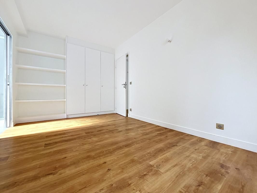 Appartement T2 BIS non meublé - Paris (8)