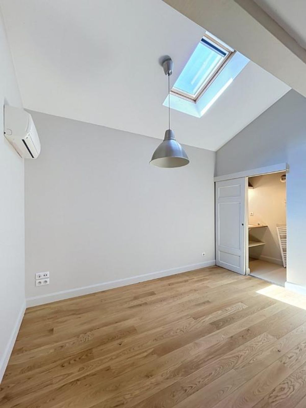 Location Magnifique T5 de 138 m² en  duplex Quartier St Georges