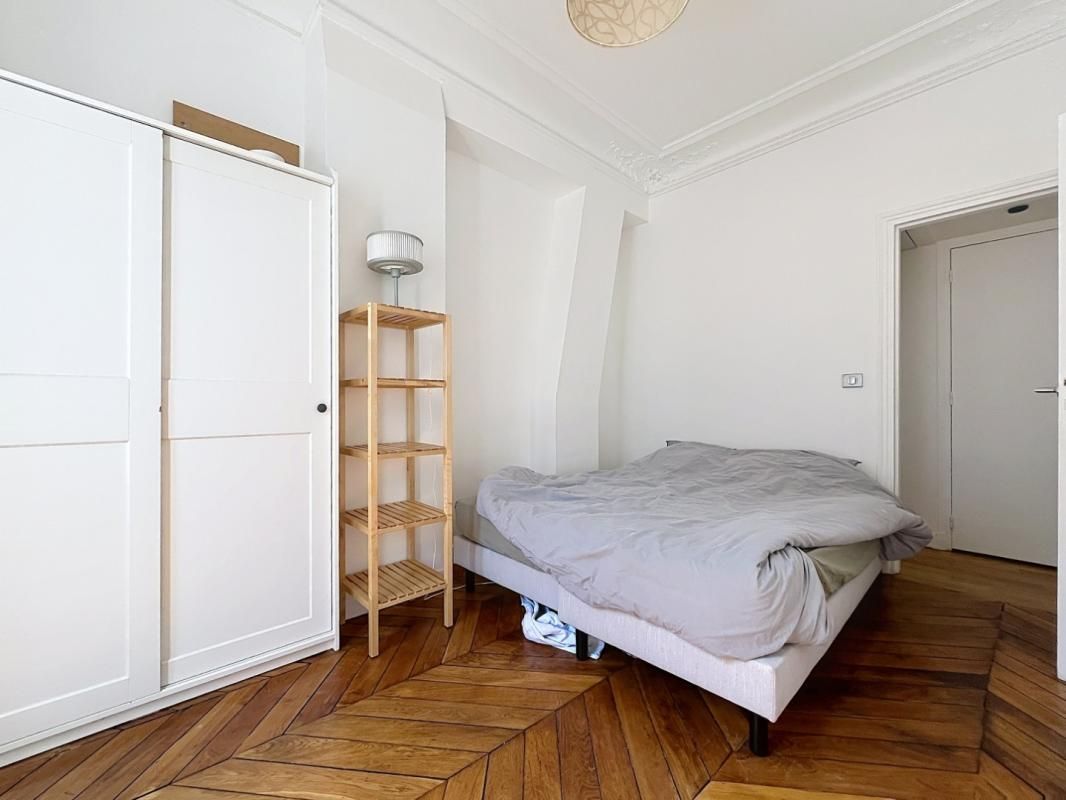 T3 non meublé de 74.40m² - Rue Paul Baudry - Paris (8)
