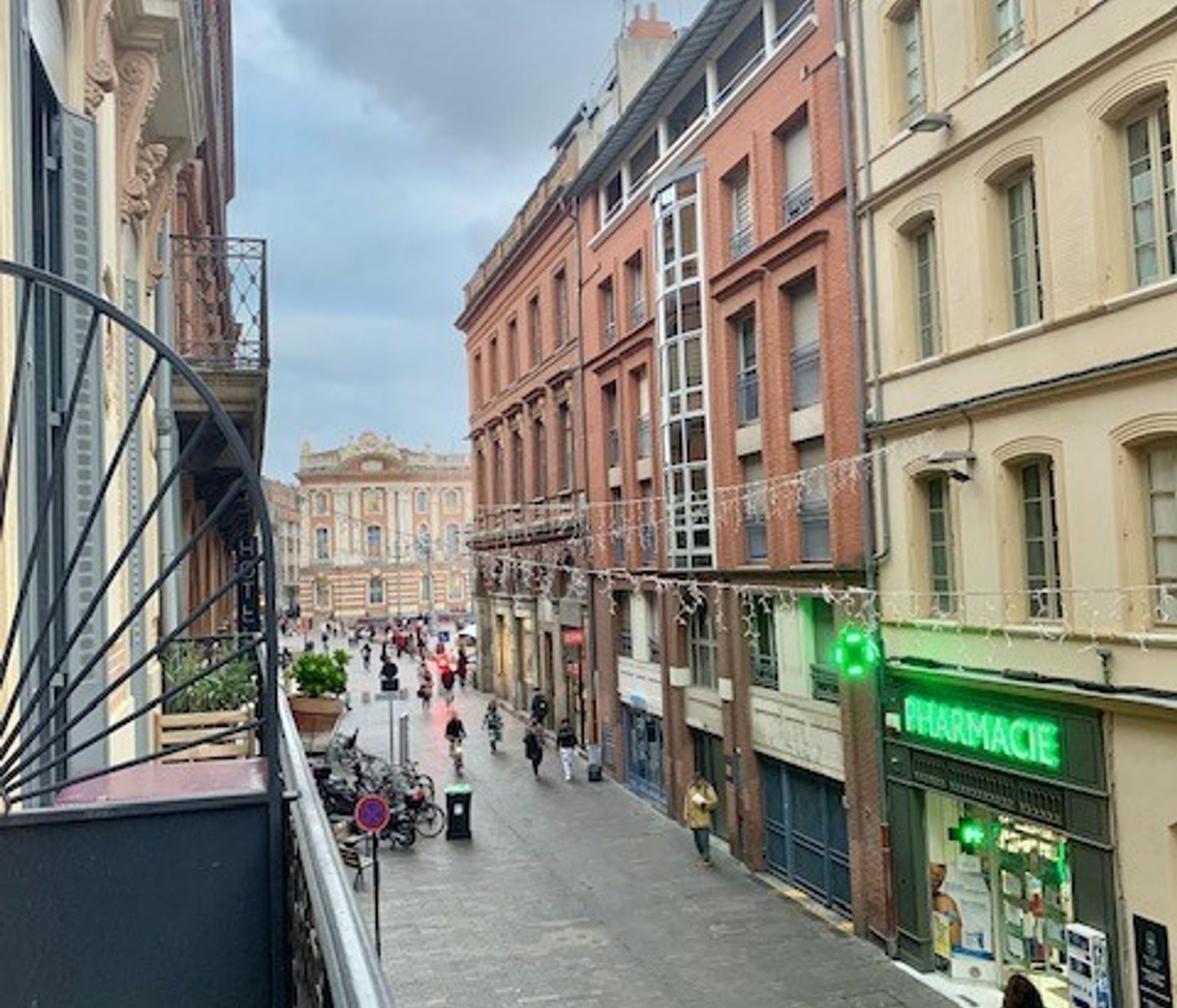 Location T3 de 65 m² Capitole proche Fermat avec petit balcon
