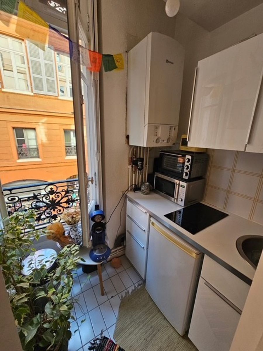 Location T1 bis avec petit balcon Capitole proche Fermat