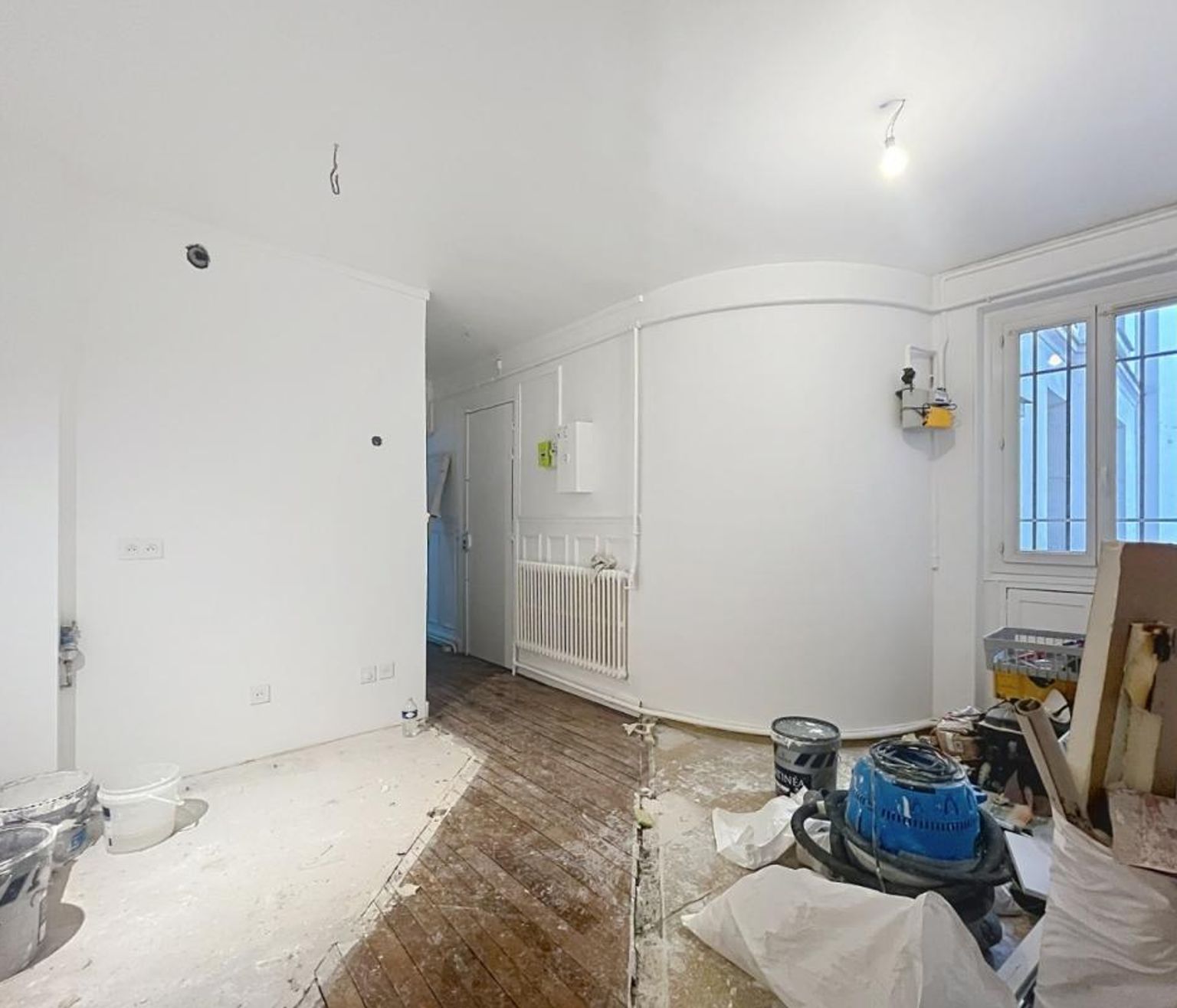 T3, non meublé, en fin de rénovation - Rue de l'Amiral Roussin - Paris (15)