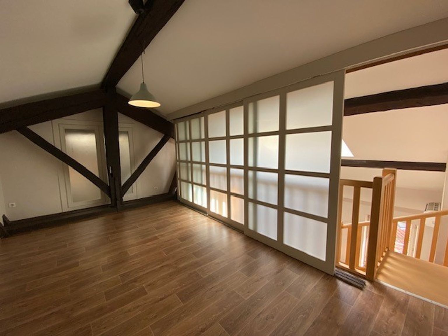Location Magnofique T5 de 138 m² en  duplex Quartier St Georges