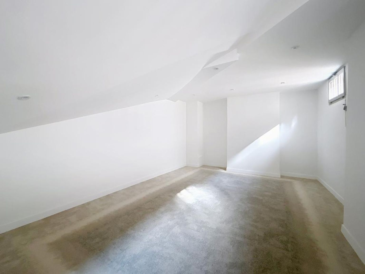 Bureaux à louer 208 m² - Toulouse Saint Georges