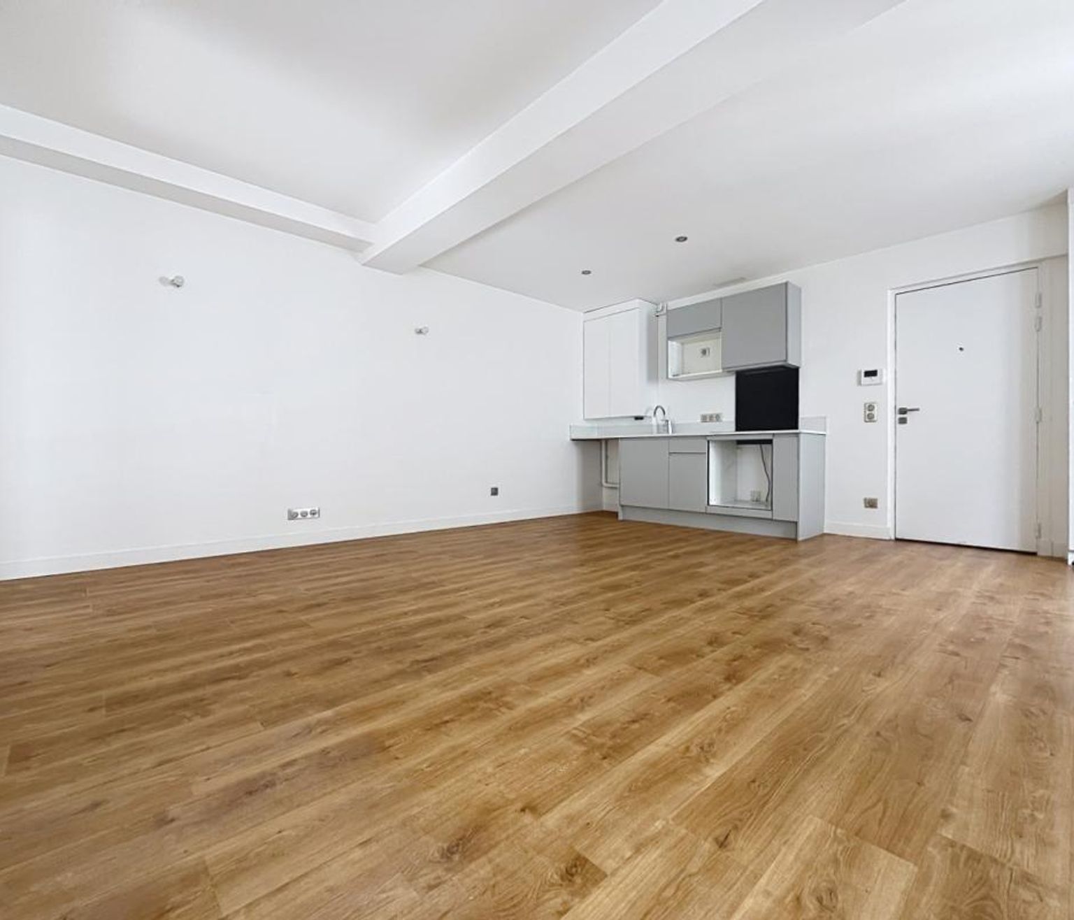 Appartement T2 BIS non meublé - Paris (8)