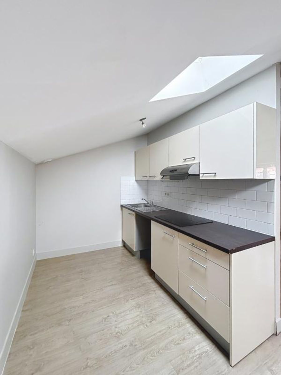 Location T4 de 71.21 m² Victor Hugo avec Climatisation ( colocations acceptées )