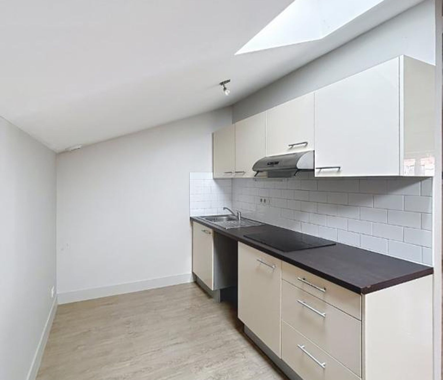 Location T4 de 71.21 m² Victor Hugo avec Climatisation ( colocations acceptées )