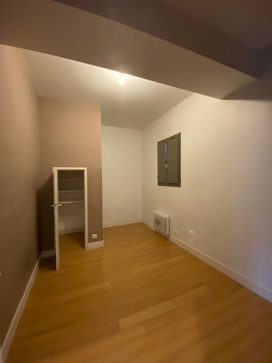 Location T4 duplex Capitole 79.42 m²  ( colocations acceptées )