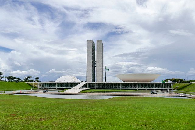 Senado avança em projeto que prevê cobertura obrigatória de teste de Zika para gestantes