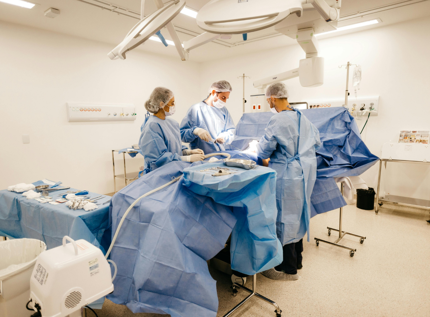 Projeto de lei propõe obrigatoriedade de cobertura de cirurgia de redução de mama pelos planos de saúde