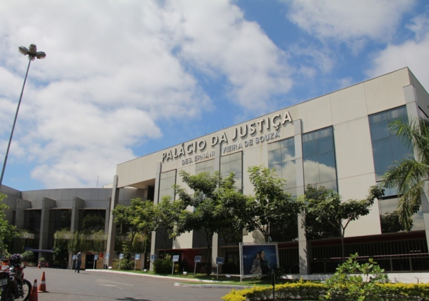 TJMT assegura cobertura de tratamento fora do rol da ANS e mantém multa aplicada a plano de saúde