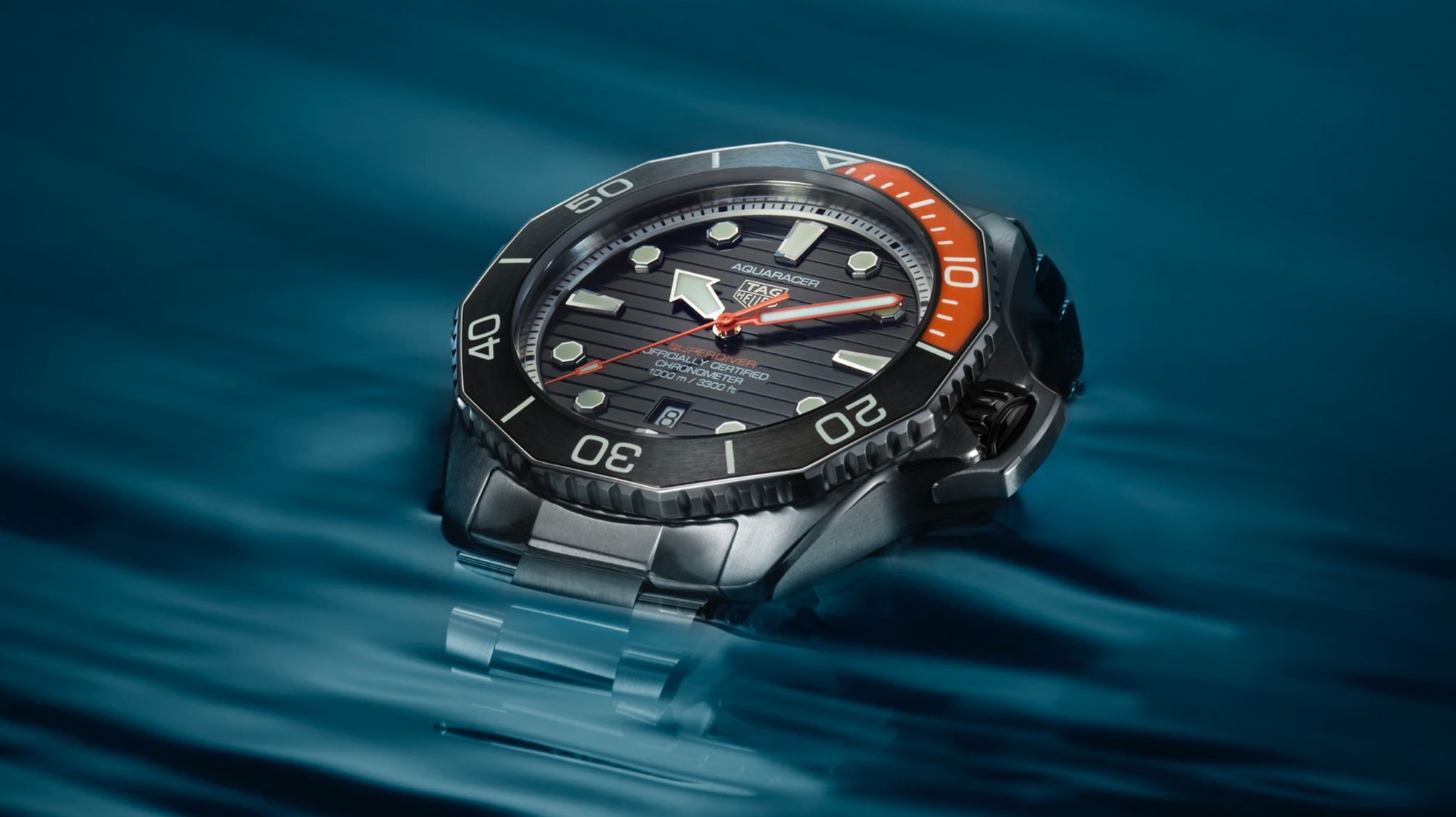 HEUER ダイバー腕時計 (ジャンク品) TAG Heuer Shows Its Depth With The High-Spec Aquaracer Superdiver