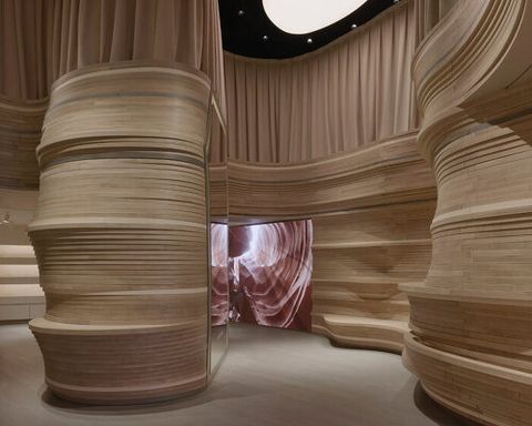 mirrored interiors and sculptural canyon-like forms shape skin1004’s soho flagship by LMTLS