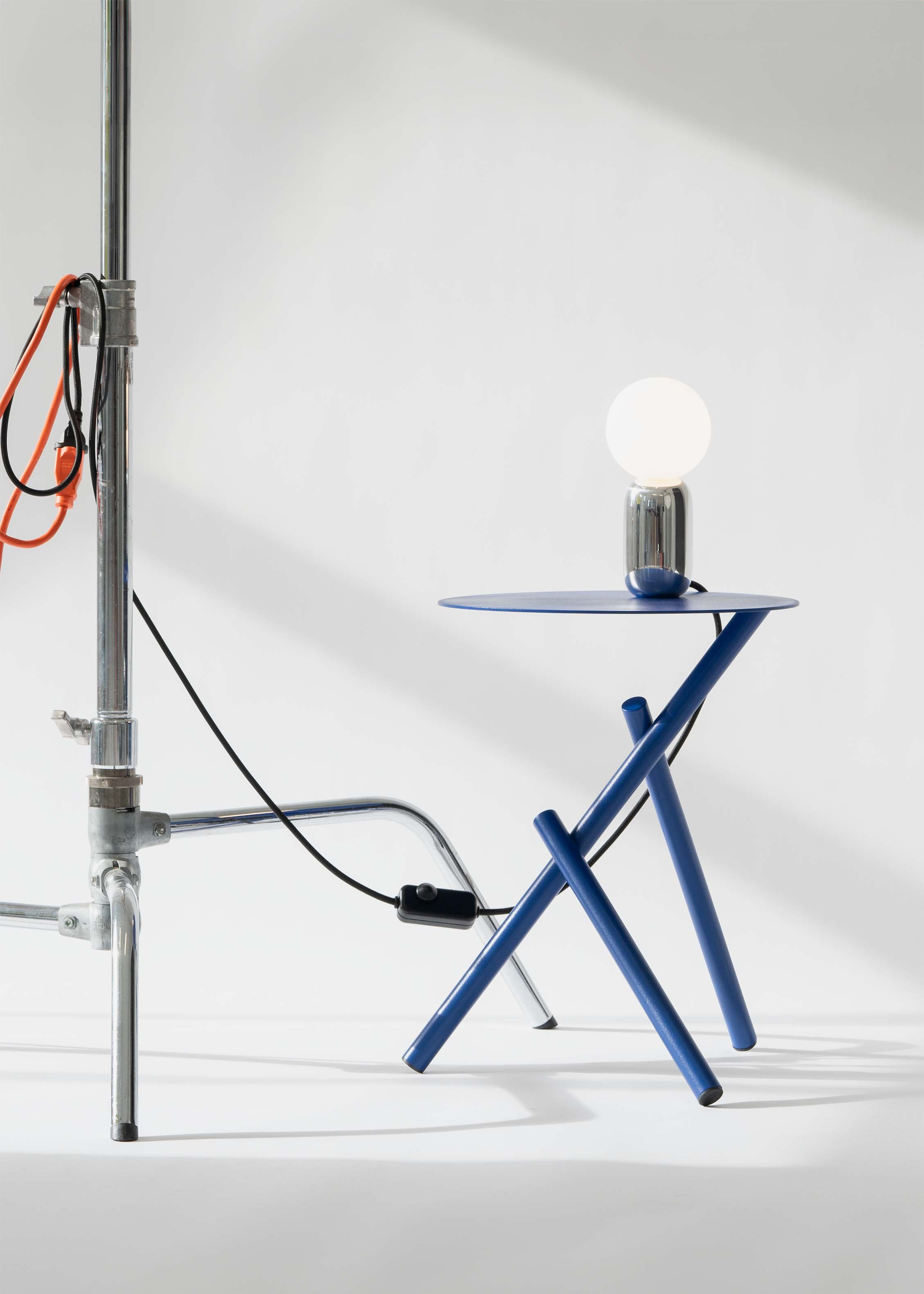 Sticks table and bubble lamp