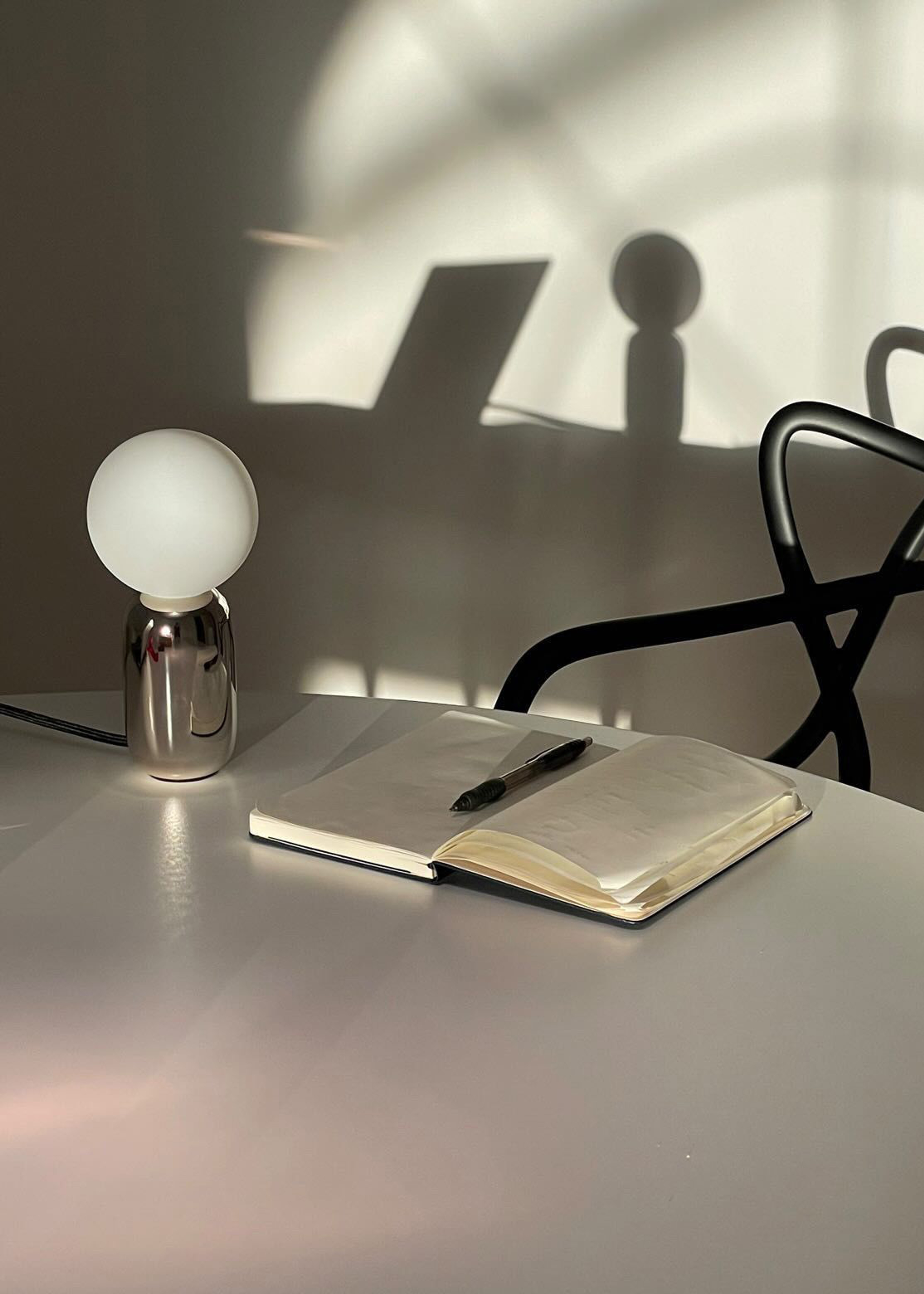 Bubble lamp in silver