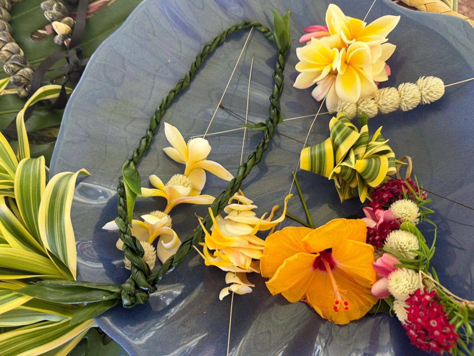 Hawaiʻi lei-making
