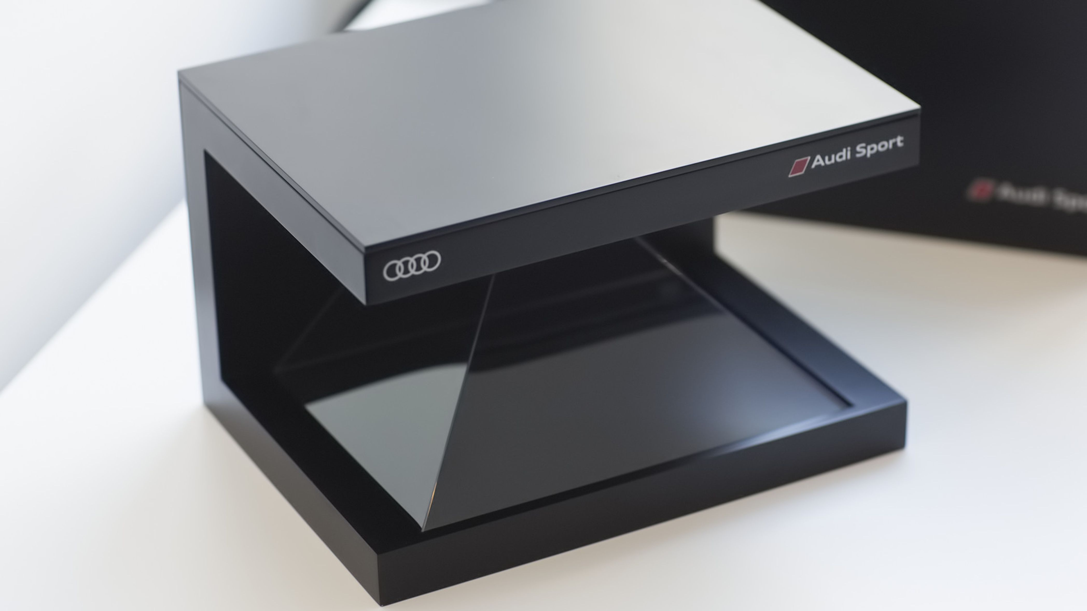 Holobox