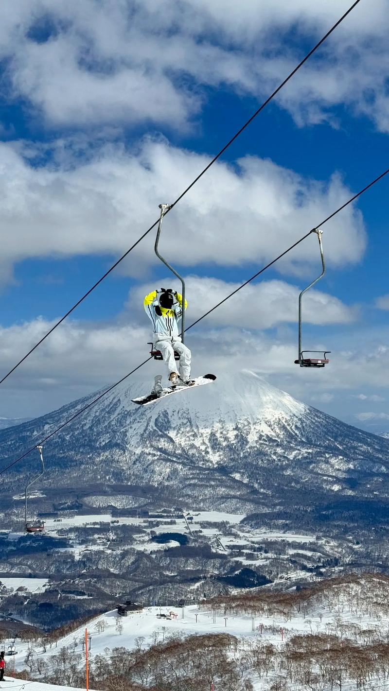 Experience the joy of skiing on Hokkaido’s soft powder snow, perfect for winter fun.