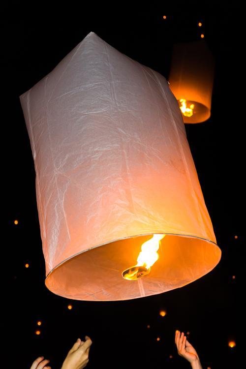 Release a sky lantern and make a wish in Shifen.